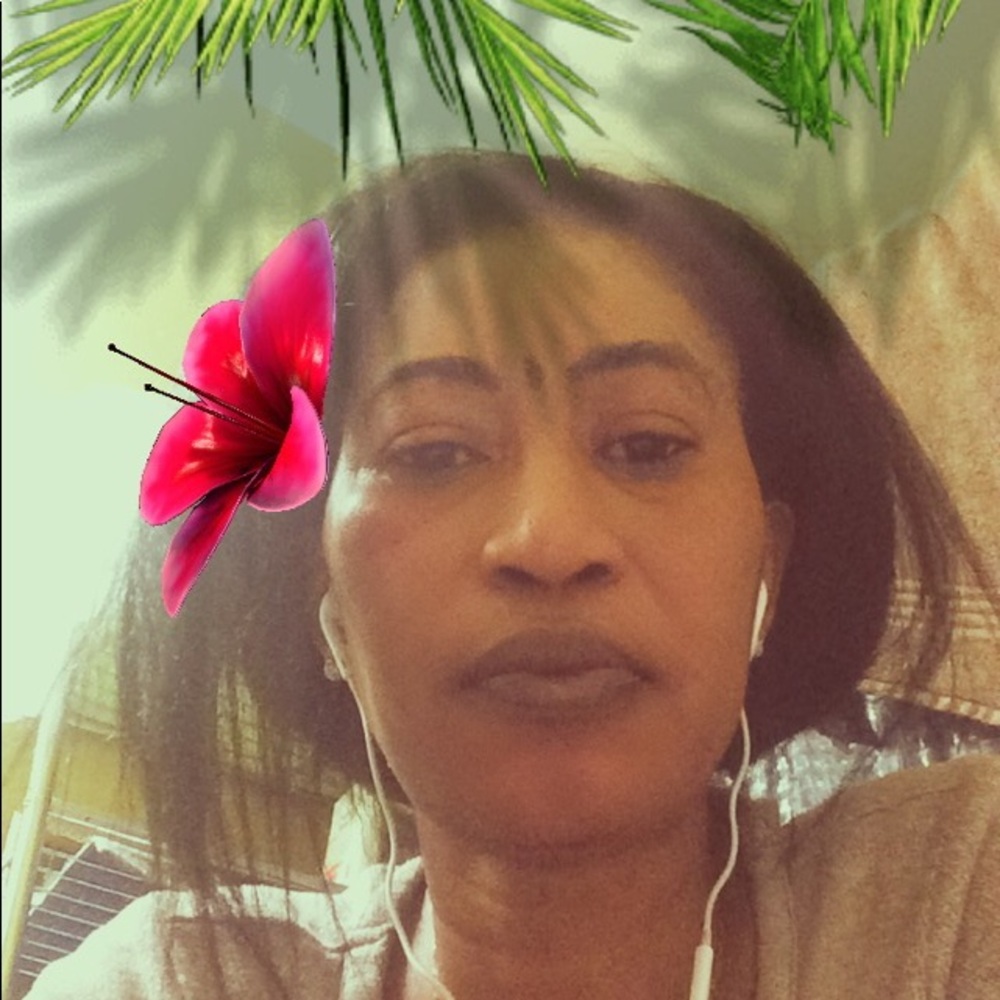 Meet your Posher, Habiba